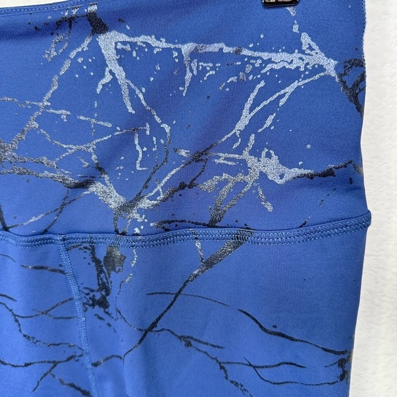 Beyond Yoga Navy Marbled Leggings Size Large - Picture 2 of 5
